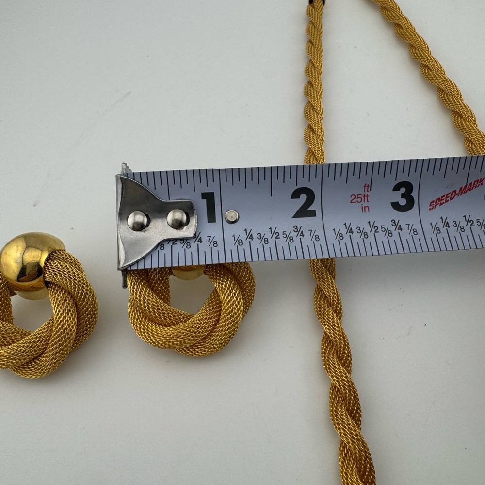 Avon Vintage Rope style Elegant Gold‎ Tone Braided Jewelry Set Clip on Earrings - Picture 5 of 8